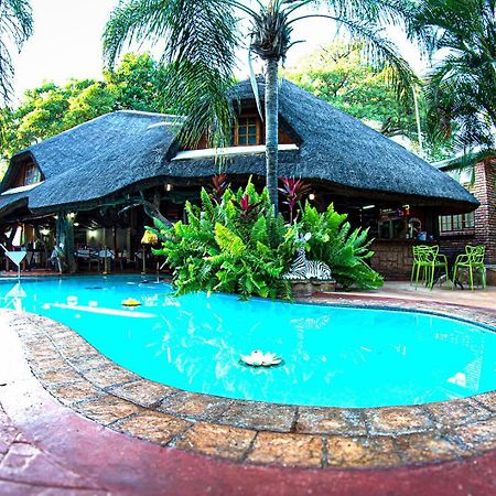 Dei Gratia Guest House Мусина Екстериор снимка