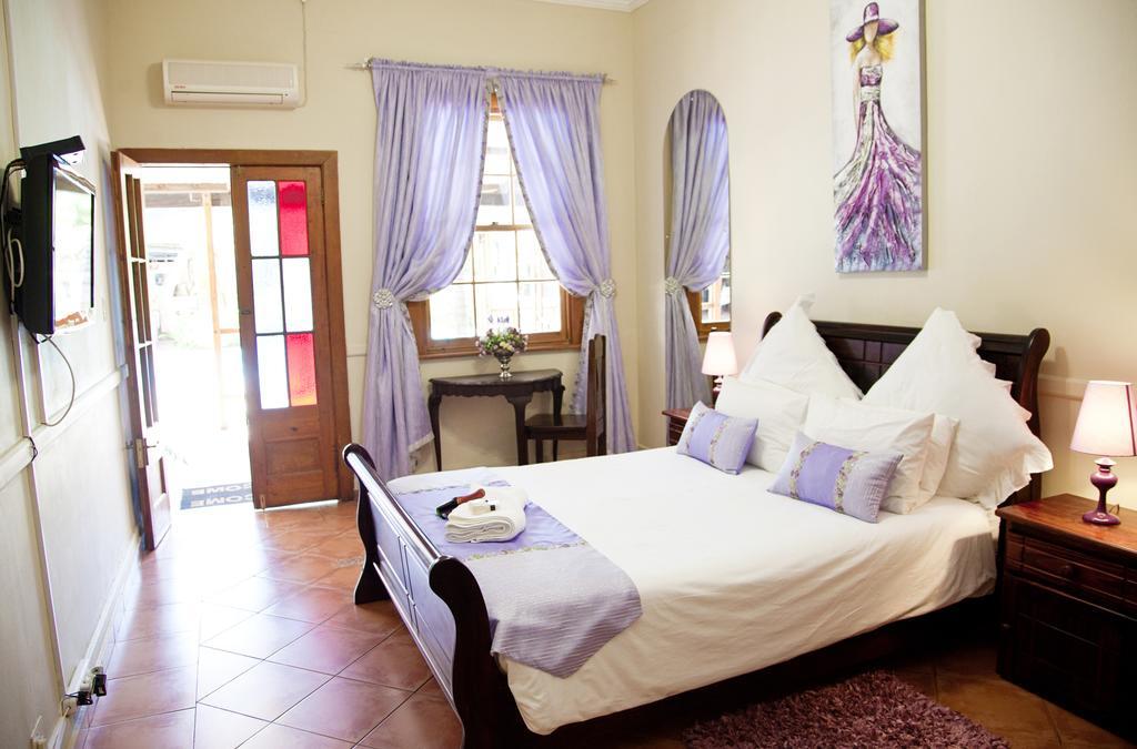 Dei Gratia Guest House Мусина Екстериор снимка
