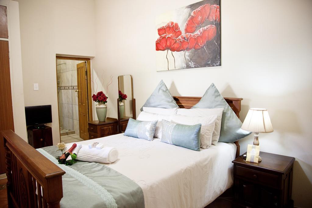 Dei Gratia Guest House Мусина Екстериор снимка
